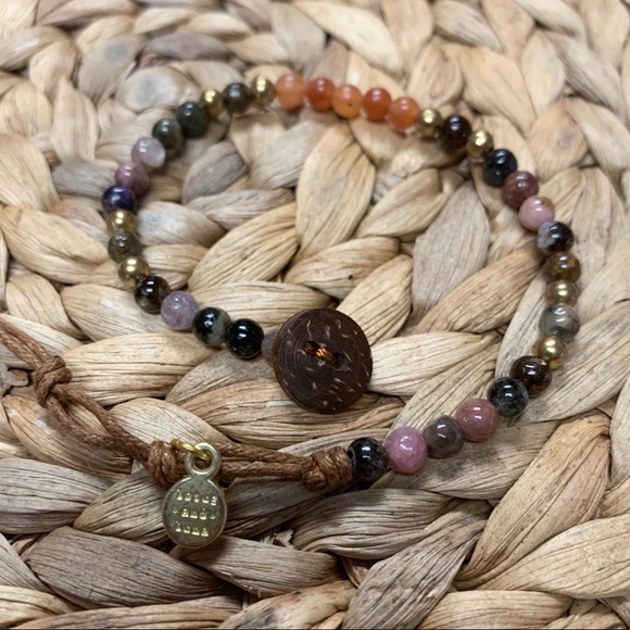 Lotus and Luna Tranquility Set NWT - Picture 4 of 6